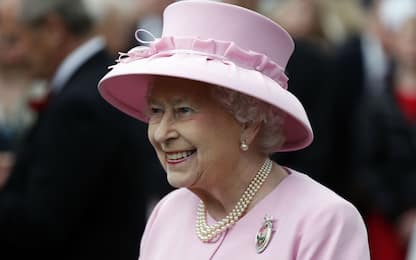 Regina Elisabetta, in vendita gin prodotto a Buckingham Palace