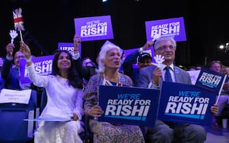 LONDON, ENGLAND - AUGUST 31: Akshata Murthy, wife of Conservative hopeful Rishi Sunak, (L) and his parents (R) attend the final Tory leadership hustings at Wembley Arena on August 31, 2022 in London, England. Foreign Secretary, Liz Truss and former Chancellor Rishi Sunak are vying to become the new leader of the Conservative Party and the UK's next Prime Minister. The winner of the contest will be announced on Monday. (Photo by Dan Kitwood/Getty Images)