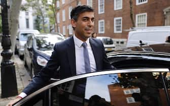 epa10262404 Candidate for the leadership of the Conservative Party Rishi Sunak leaves his office in central London, Britain, 24 October 2022. Conservative MPs are due to decide on who they want to be the new leader of the party in the first stage of the leadership contest. However, if one of the two candidates fails to reach 100 nominations, the contender with over 100 nominations will become leader of the party and prime minister.  EPA/TOLGA AKMEN