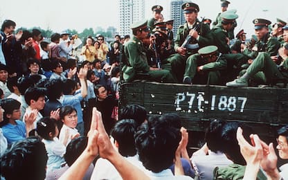 Cina, 35 anni fa la strage di piazza Tienanmen. FOTO