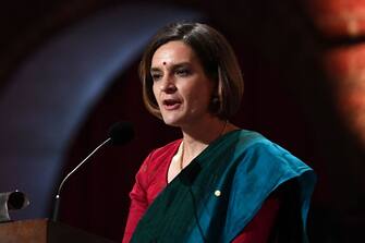 1187780053 FrenchAmerican economist Esther Duflo, co-laureate of the Sveriges Riksbank Prize in Economic Sciences in Memory of Alfred Nobel, gives a speech during a royal banquet to honour the laureates of the Nobel Prize 2019 following the Award ceremony on December 10, 2019 in Stockholm, Sweden. (Photo by Jonathan NACKSTRAND / AFP) (Photo by JONATHAN NACKSTRAND/AFP via Getty Images)