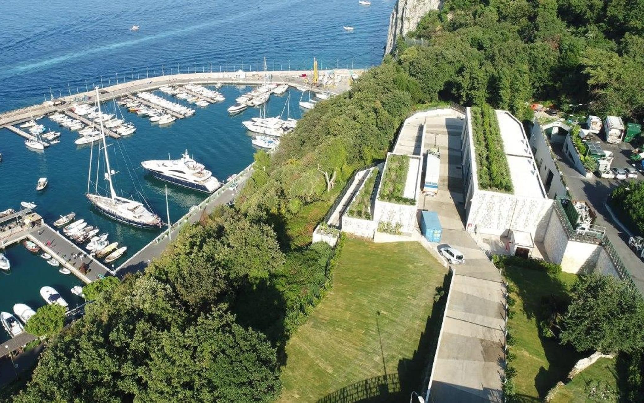 L'impianto realizzato a Capri L'impianto realizzato a Capri