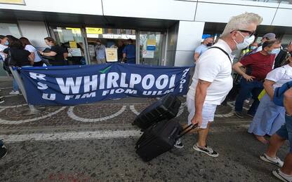 Whirlpool, protesta a Capodichino: sbloccata area partenze
