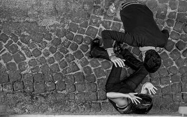 San Marcellino, picchiava moglie per farla prostituire: arrestato