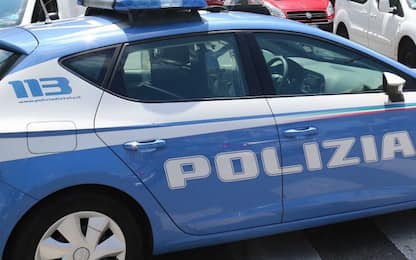 Torino, dentista sequestrata durante rapina: custode blocca bandito
