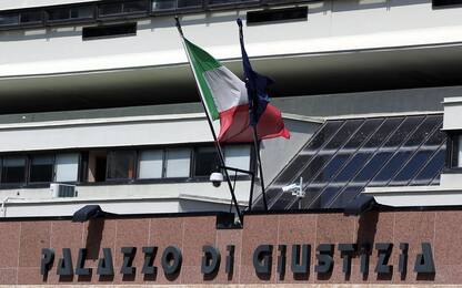 Napoli, fece cadere bimbo dal balcone: condannato a 18 anni