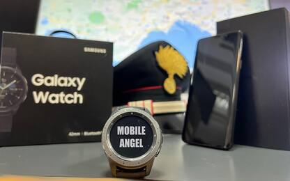 A Napoli consegnato primo smartwatch anti violenza a una vittima