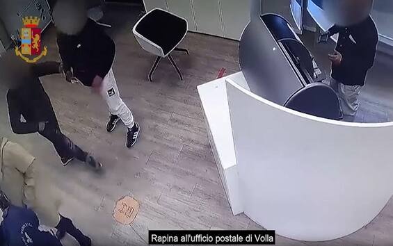 Napoli, Rapine In Banche E Uffici Postali: 7 Arrestati | Sky TG24