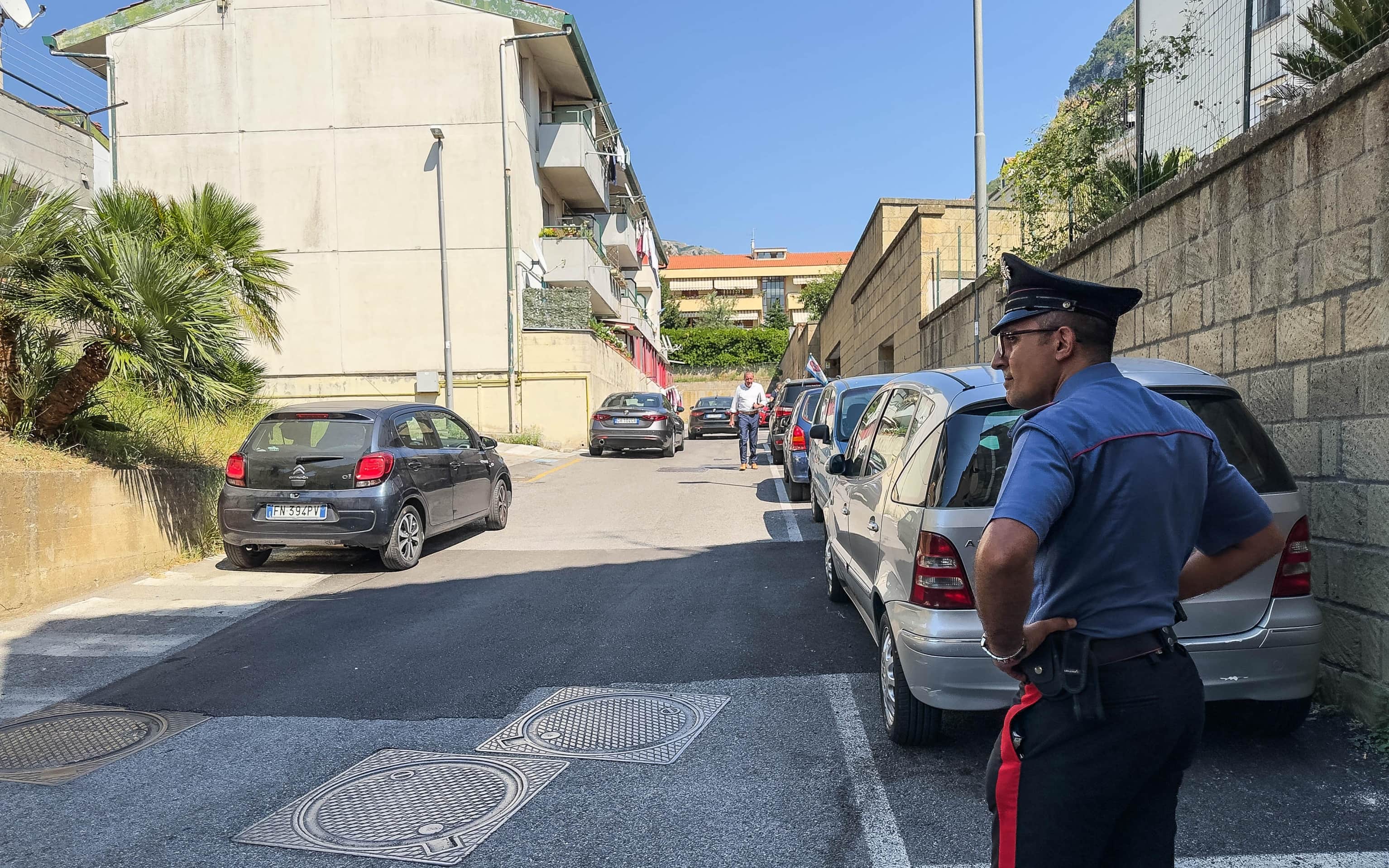 La strada di Piano di Sorrento dove è stato trovato il cadavere di una donna all interno del bagagliaio di un auto, Napoli 17 Agosto 2023. ANSA/CESARE ABBATE