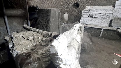 Pompei, a Civita Giuliana emerge stanza degli schiavi con arredi. FOTO