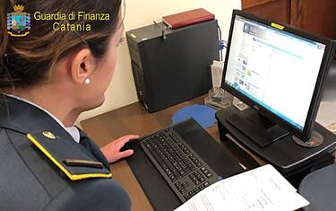 Catania, false fatture assicurative a società mediche: tre denunce