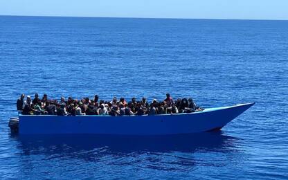 Migranti, ancora sbarchi a Lampedusa. Salvini: Ne parleremo con Draghi