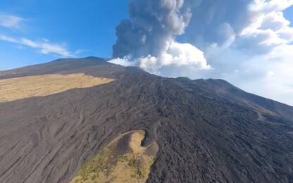 Etna, nuova attività stromboliana dal cratere di Sud-Est