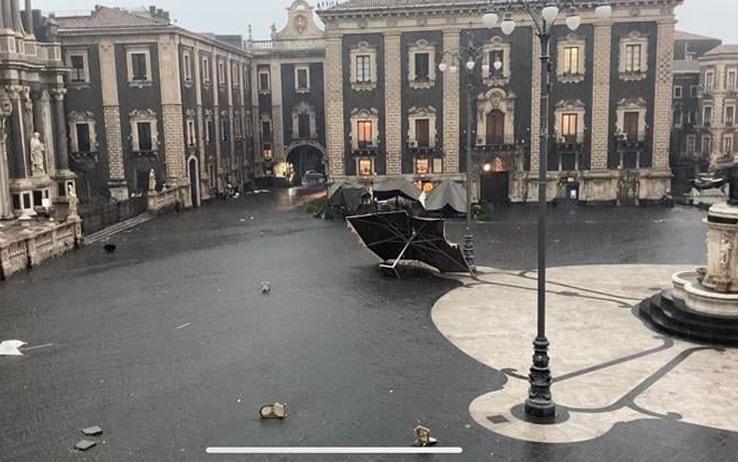 Maltempo, tornado oggi a Catania: nubifragio e alberi divelti. VIDEO | Sky  TG24