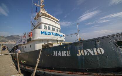 Migranti, sbarcate a Pozzallo le 92 persone a bordo della Mare Jonio
