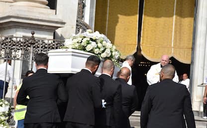 Catania, cattedrale gremita per i funerali di Elena Del Pozzo