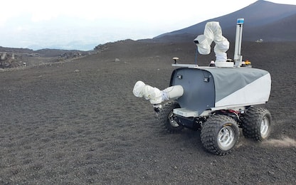 Etna, in corso sul vulcano i test del rover Esa che andrà sulla Luna