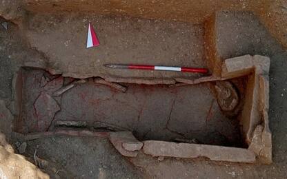 Agrigento, ritrovato sarcofago durante scavi per la fognatura