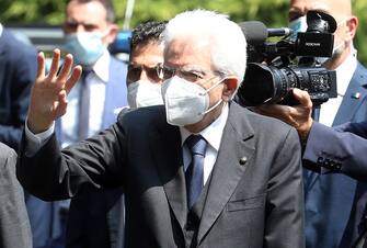 Italian President Sergio Mattarella laid a wreath in honor of the Coronavirus victims at the cemetery of Codogno, the first Italian case of Covid-19 was discovered on the night between 20 and 21 February last, on the occasion of the celebrations of the Italian Republic Day, 02 June 2020.
ANSA/MATTEO BAZZI