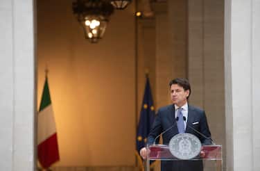 Italian Prime Minister, Giuseppe Conte, attends a press conference on the day of the reopening of borders between the Regions amid an easing of restrictions during Phase 2 of the Covid-19 Coronavirus emergency, a fundamental step for the resumption of activities in the Country, at the Chigi Palace in Rome, Italy, 03 June 2020.
ANSA/CLAUDIO PERI/POOL