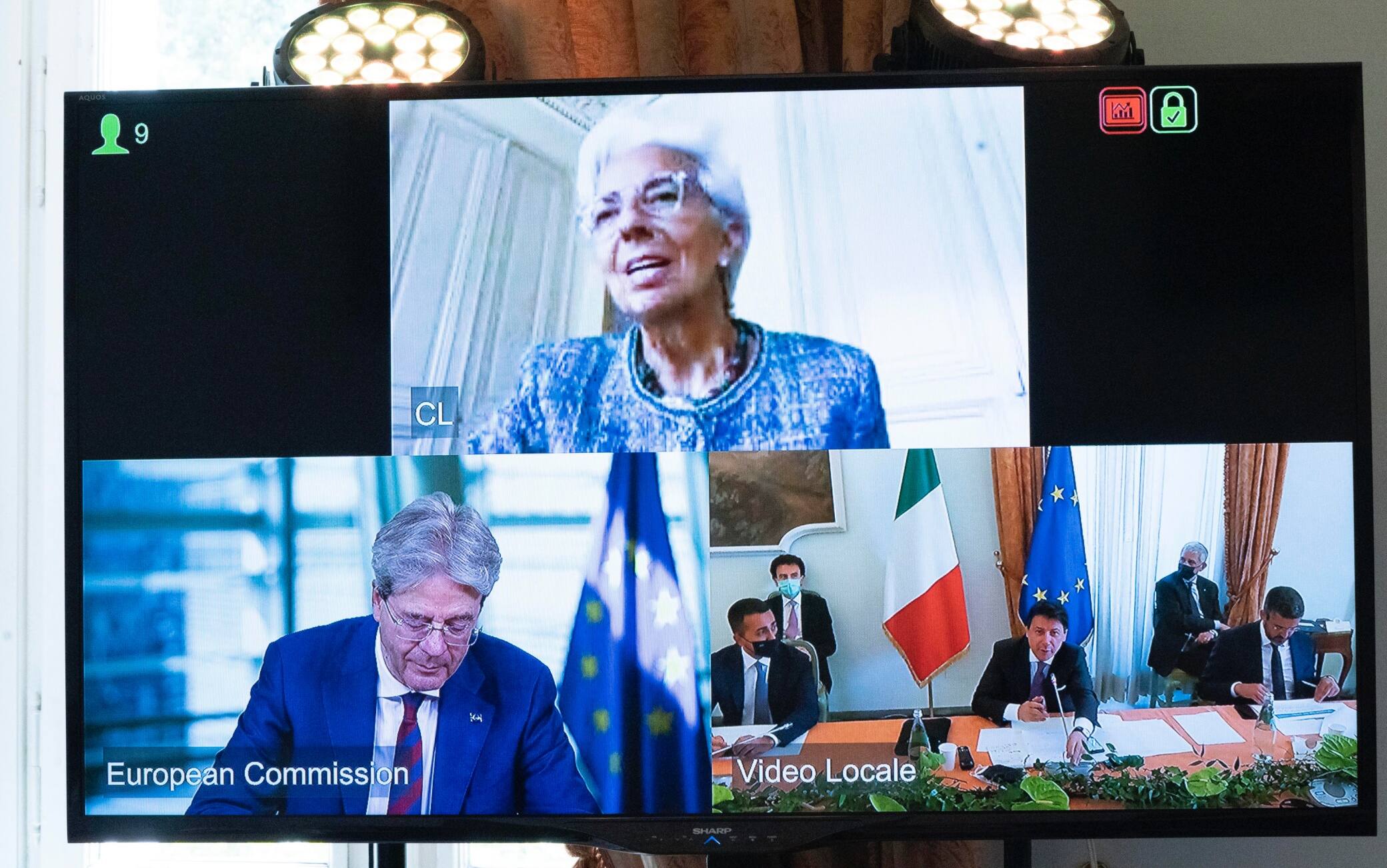 This handout picture, released by Chigi Palace Press office, shows a moment of the illustration of the relaunch plan of Italy by the Italian Prime Minister Giuseppe Conte, at Villa Pamphilj, Rome, Italy, 13 June 2020. "Modernisation of the Country. Ecological transition. Social, territorial and gender inclusion". These are the three "strategic lines" that Conte underlined. "We are working to have a more efficient, digitized Public Administration. We must ensure that existing digital technologies for everyday life can increase the productivity of the economy and innovation," he adds. ANSA / Filippo Attili - Chigi Palace Press office +++ ANSA PROVIDES ACCESS TO THIS HANDOUT PHOTO TO BE USED SOLELY TO ILLUSTRATE NEWS REPORTING OR COMMENTARY ON THE FACTS OR EVENTS DEPICTED IN THIS IMAGE; NO ARCHIVING; NO LICENSING +++
