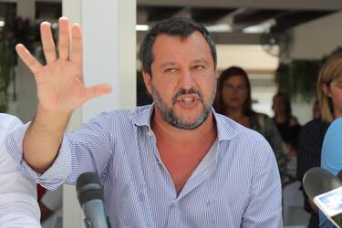 Un momento della conferenza stampa del vice premier e ministro dell'Interno Matteo Salvini al Papeete beach di Milano Marittima, 1 agosto 2019. ANSA/FABRIZIO ZANI