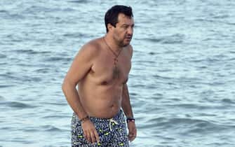 Matteo Salvini a Milano Marittima (Ravenna), 30 luglio 2020. Il leader della Lega è arrivato nel tardo pomeriggio al Papeete Beach dopo che il Senato ha autorizzato il processo all'ex ministro ldell'Interno perla vicenda Open Arms. ANSA/FILIPPO VENEZIA