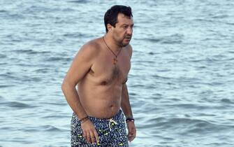 Matteo Salvini a Milano Marittima (Ravenna), 30 luglio 2020. Il leader della Lega è arrivato nel tardo pomeriggio al Papeete Beach dopo che il Senato ha autorizzato il processo all'ex ministro ldell'Interno perla vicenda Open Arms. ANSA/FILIPPO VENEZIA