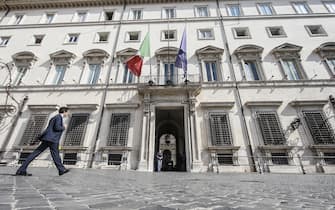Palazzo Chigi durante il consiglio dei Ministri, Roma 13 luglio 2020. ANSA/FABIO FRUSTACI