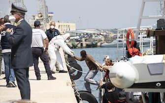 The desembark of migrants after the German NGO migrant rescue ship Eleonore dock into the Sicilian port of Pozzallo near Ragusa, Southern Italy,  02 September 2019. The ship, run by the NGO Mission Lifeline, has over 100 migrants on board. It declared a state of emergency and ignored an Italian entry ban issued by outgoing interior minister Matteo Salvini. ANSA/FRANCESCO RUTA