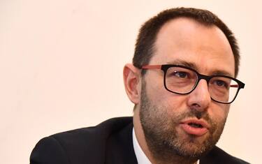 Il ministro dello Sviluppo Economico Stefano Patuanelli. ANSA/LUCA ZENNARO