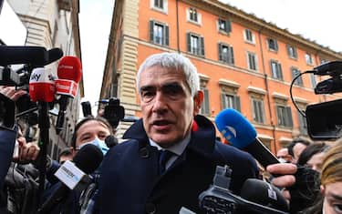 Pier Ferdinando Casini davanti al Senato durante il voto di fiducia al Governo Conte, Roma, 19 gennaio 2021. ANSA/RICCARDO ANTIMIANI