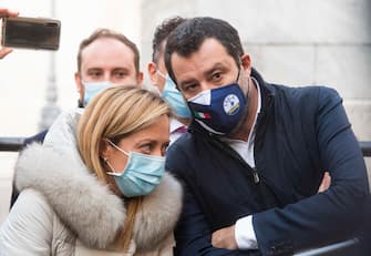 Giorgia Meloni e Matteo Salvini partecipano alla manifestazione dei giudici onorari in piazza Montecitorio a Roma, 23 dicembre 2020. ANSA/CLAUDIO PERI
