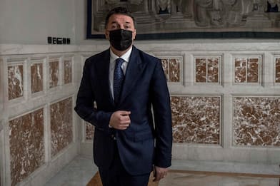 Consultazioni, Renzi: "Confronto sia sul futuro del Paese"