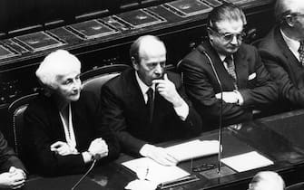 Archivio Storico
Nella Foto: Governo Dini 1995, Da sinistra Agnelli Susanna, Dini e Brancaccio