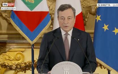 Governo, Mario Draghi legge la lista dei ministri al Colle. VIDEO