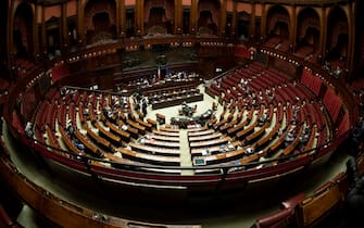 L'aula di Montecitorio al momento della sospensione in attesa della votazione alla fiducia chiesta dal governo al decreto milleproroghe, Roma 19 febbraio 2020. ANSA/MAURIZIO BRAMBATTI