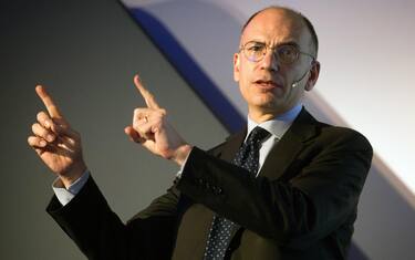 Pd, Enrico Letta apre assemblea nazionale: "Il partito c’è ed è vivo"