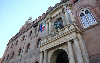 Vista dell'ingresso di Palazzo D'Accursio, sede del Comune di Bologna