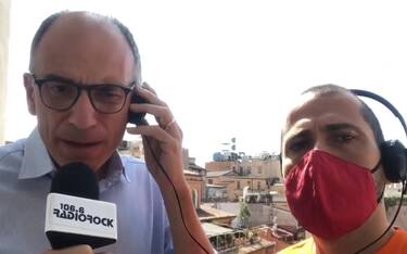 Letta canta De Gregori: "Vaccinarsi è rock, vaccinarsi è altruismo"