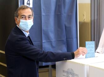 Center left candidate Giuseppe Sala votes at the polling station for the local elections in Milan, Italy, 03 October 2021. Around 14 million people from 1,342 cities and towns in Italy will elect their mayors, city and municipal councils on 03 and 04 October. 
ANSA / MATTEO BAZZI