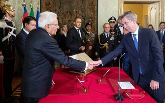 Roma - Il Presidente della Repubblica Sergio Mattarella con il Ministro dell’Università e della Ricerca Prof. Gaetano Manfredi, in occasione della cerimonia di Giuramento, oggi 10 gennaio 2020.
(Foto di Paolo Giandotti - Ufficio per la Stampa e la Comunicazione della Presidenza della Repubblica)