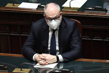 Italian Economy Minister, Roberto Gualtieri, in the Lower House of the Parliament in Rome, Italy, 18 January 2021. The Italian government crisis triggered by the defection of Matteo Renzi's Italia Viva (IV) party must be resolved by confidence votes in parliament, Premier Giuseppe Conte told the Lower House ahead of the first one Monday. Appealing to centrist so-called 'constructors' who could replace IV, the premier called for the "limpid backing of liberals, popular party members and socialists".
ANSA/ETTORE FERRARI/POOL