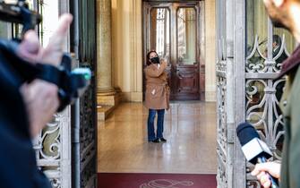 La senatrice Bianca Lauro Granato entra in Senato senza mostrare il green pass, 19 Ottobre 2021. ANSA/GIUSEPPE LAMI