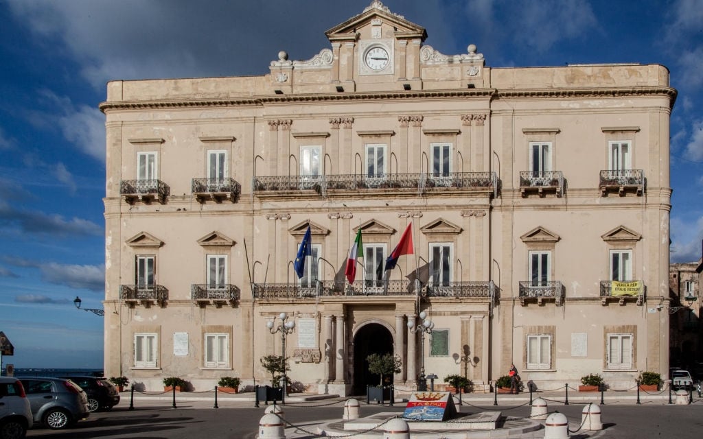 Municipality of Taranto: 17 councilors resign, Mayor Melucci falls