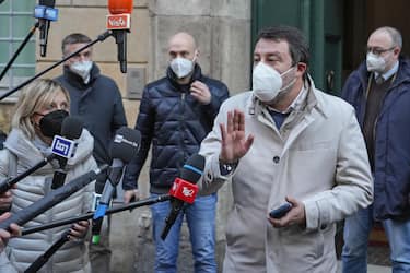 Il segretario della Lega Matteo Salvini durante un punto stampa in piazza San Lugi dei fancesi, Roma, 17 gennaio 2022.
ANSA/ALESSANDRO DI MEO