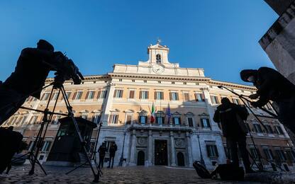 Sondaggi: Fdi sale ancora al 28,7%, Forza Italia scende al 6,8%