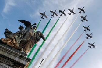 Italian Air Force's aerobatic display team, the Frecce Tricolori, flies over Rome during the sworn of the re-elected Italian President Sergio Mattarella, Italy, 03 February 2022. ANSA/GIUSEPPE LAMI

