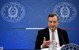 Italian Prime Minister, Mario Draghi, attends a press conference after the cabinet meeting to illustrate the new measures to contain the rise of energy's cost, Rome, Italy, 18 February 2022. 
ANSA/RICCARDO ANTIMIANI