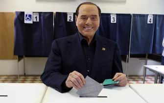 +++RPT WITH CAPTION CORRECTED+++
Leader of Italian party "Forza Italia", Silvio Berlusconi, during the voting operations in a polling to vote on five referenda regarding justice in Milan, Italy, 12 June 2022.
ANSA/MATTEO BAZZI